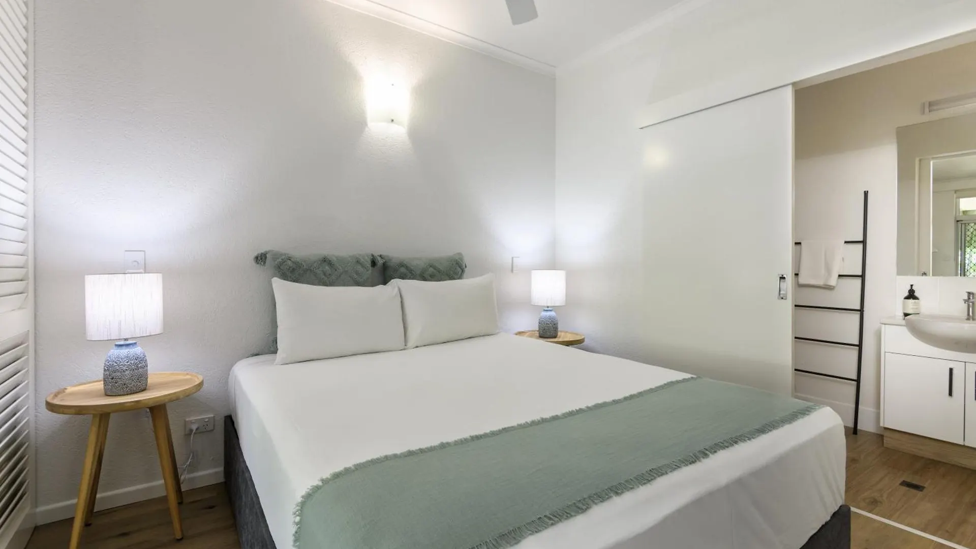 Ocean Palms Apartments Port Douglas Australia