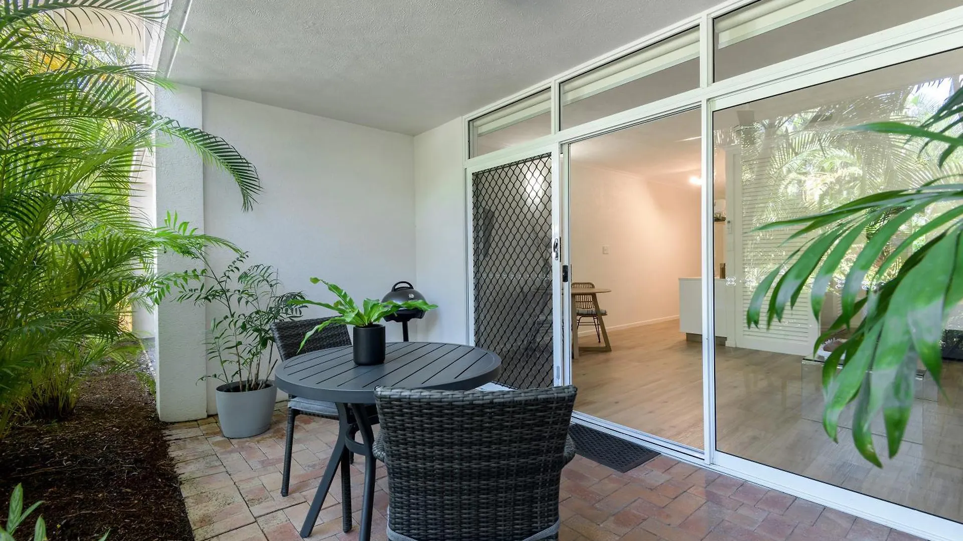 Ocean Palms Apartments Port Douglas