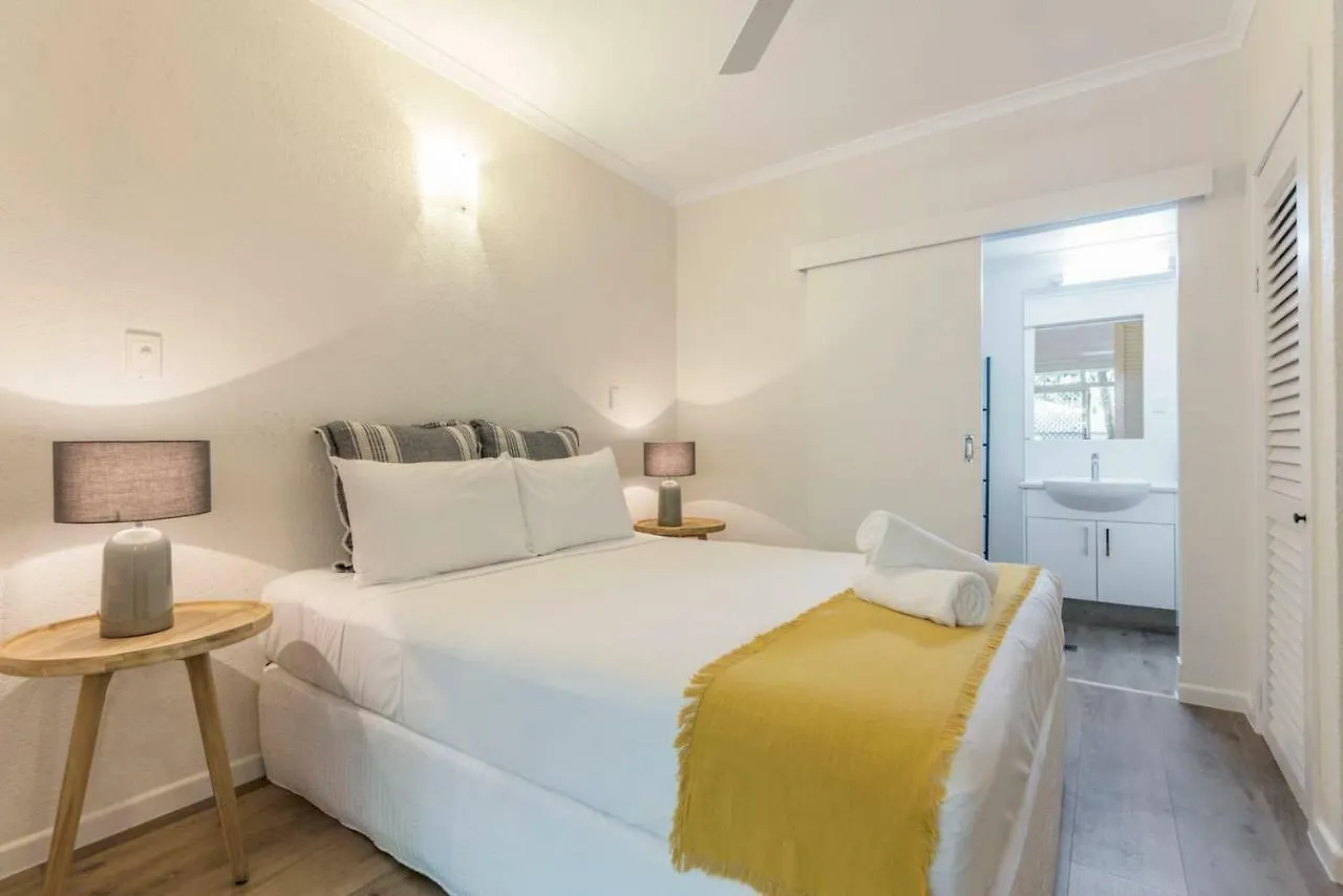 Ocean Palms Apartments Port Douglas